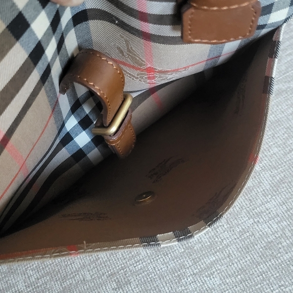 Burberry Horseferry Nova Check Tote..Authentic!!! - Picture 14 of 16